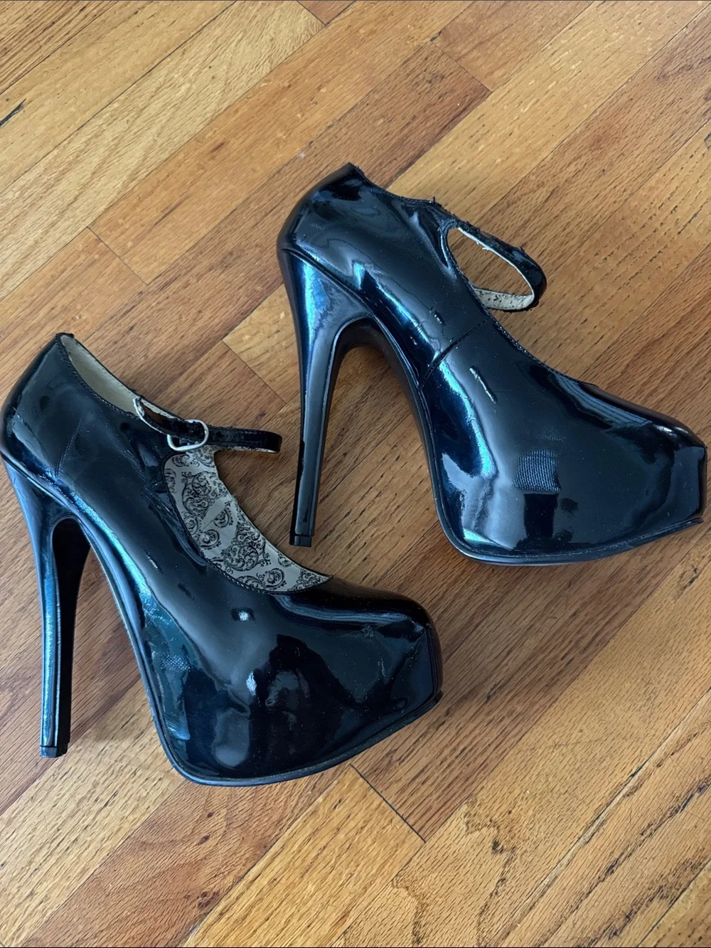 Pleaser Bordello Teeze-07 Black Patent Mary Jane Pumps Heels Size 8